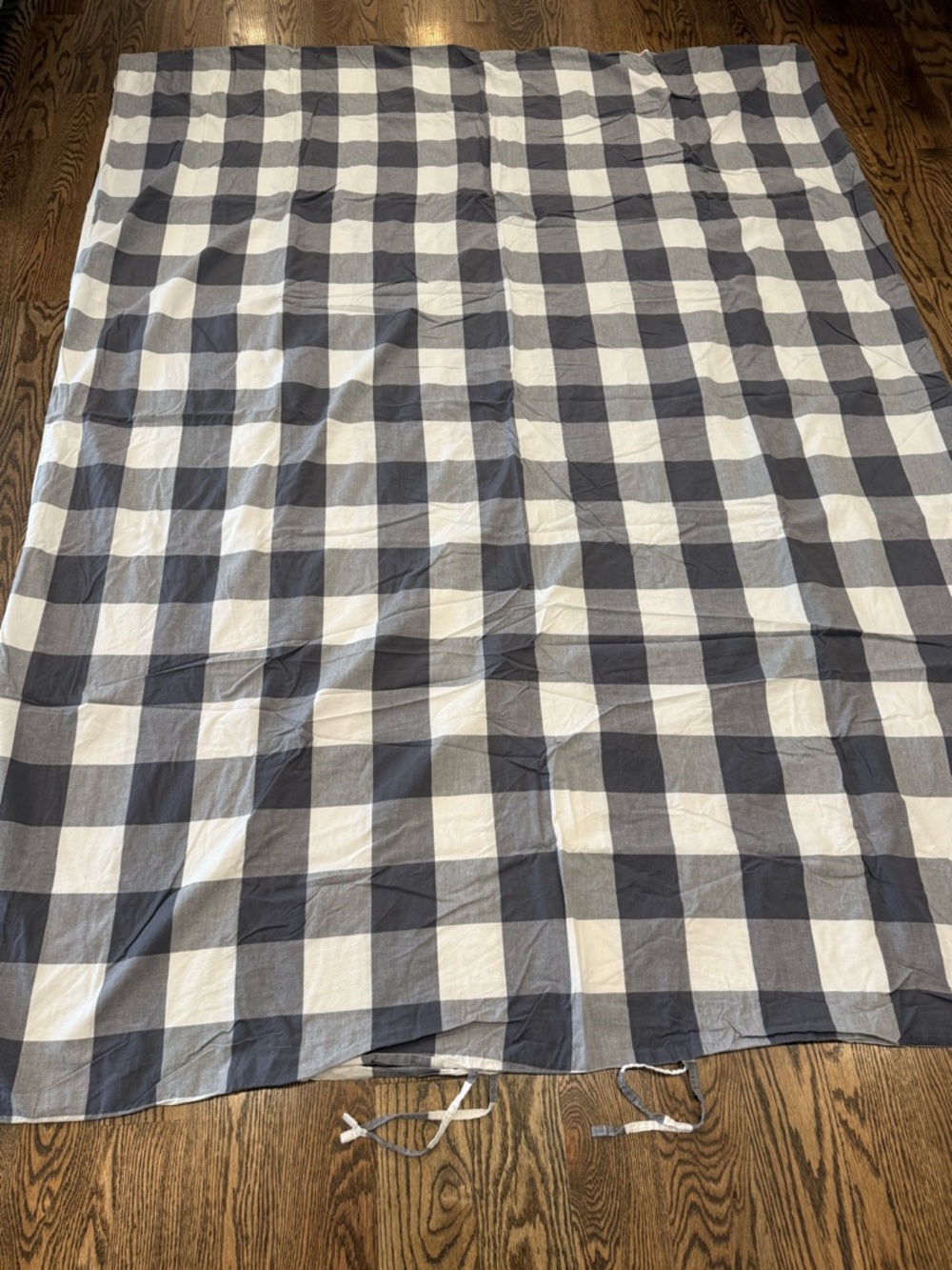 Reversible Twin Duvet Cover Gray, Charcoal and White. Tie Bottom.